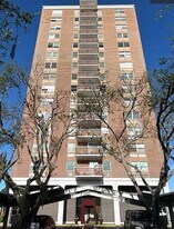 4015 Bayshore Blvd, Unit 8D in Tampa, FL - Building Photo