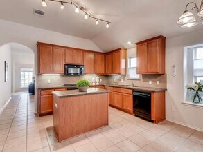 10824 Casitas Dr in Austin, TX - Building Photo - Building Photo