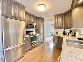 1650 MacDonald Pl in Squamish, BC - Building Photo - Building Photo