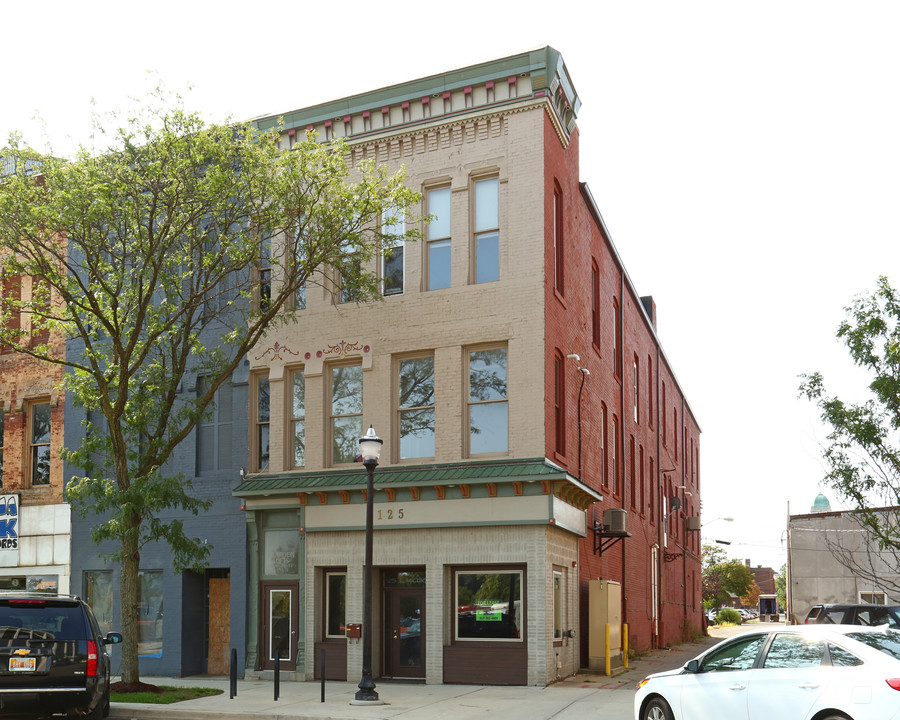 Reardon Lofts in Jackson, MI - Building Photo