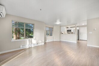 Forest Park in Bellingham, WA - Foto de edificio - Building Photo