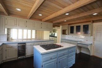 460 S Bridge View Dr in Anaheim, CA - Building Photo - Building Photo