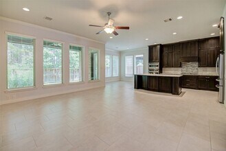 19 Daffodil Meadow Pl in Tomball, TX - Building Photo - Building Photo