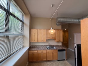 11 Fremont St in Gloversville, NY - Foto de edificio - Building Photo