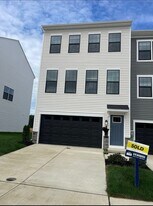 351 Soft Rush Ln in La Plata, MD - Building Photo