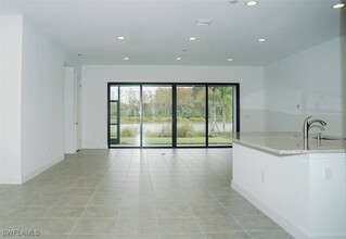 20139 Camellia Crosse Ln in Estero, FL - Foto de edificio - Building Photo