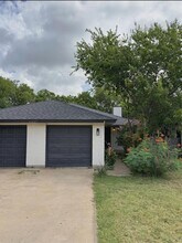 11427 Ptarmigan Dr in Austin, TX - Building Photo - Building Photo