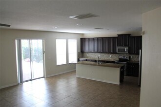 1016 Fountain Coin Loop in Orlando, FL - Building Photo - Building Photo