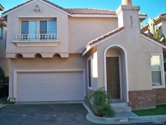 property at 5 Andando