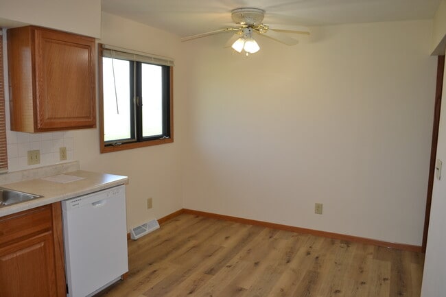 N7488 Hoffman Ln in Beaver Dam, WI - Building Photo - Building Photo