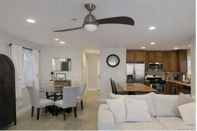 45 Maryland Ave in Long Beach, NY - Building Photo - Building Photo