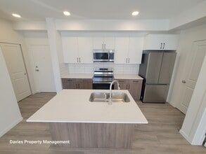 9207-9228 228 St NW in Edmonton, AB - Building Photo - Building Photo