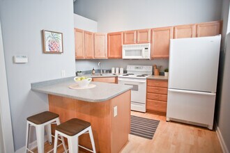 700 Market St in Chapel Hill, NC - Foto de edificio - Building Photo