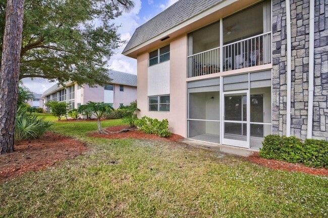 property at 18081 SE Country Club Dr