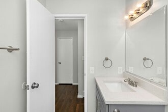6119 Marty St in Mission, KS - Building Photo - Building Photo