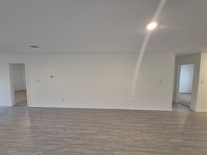 12822 CHINALI SPG in Saint Hedwig, TX - Building Photo - Building Photo