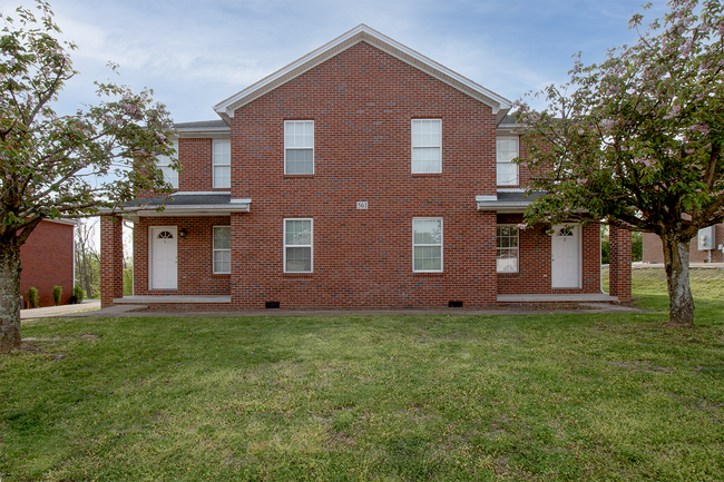 561 Hampton Way, Unit 1 in Richmond, KY - Foto de edificio - Building Photo