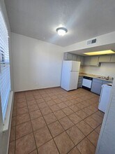 1051 Meadowlark Ct SE in Rio Rancho, NM - Building Photo - Building Photo