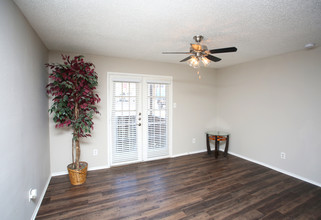 Marine Creek Apartments in Fort Worth, TX - Building Photo - Interior Photo