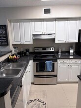 12124 St.Andrews Pl in Miramar, FL - Building Photo - Building Photo
