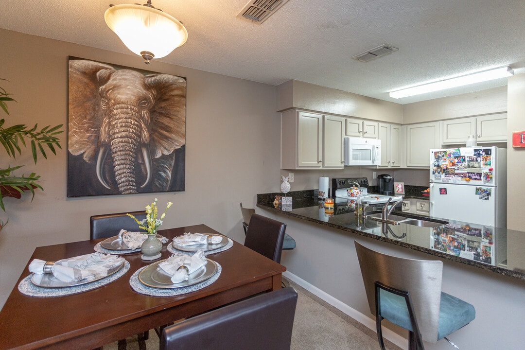 Court Woods Apartments in Tuscaloosa, AL - Building Photo
