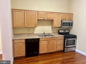 2124 St Paul St in Baltimore, MD - Building Photo - Building Photo