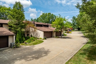 Westwood Village Condominiums in Fairlawn, OH - Building Photo - Building Photo