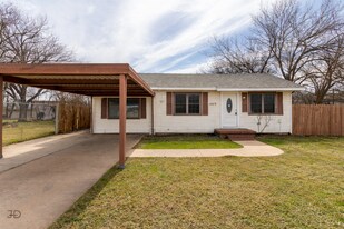 1509 Blonde St in Wichita Falls, TX - Building Photo