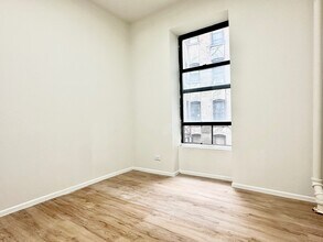 209 W 108th St in New York, NY - Building Photo - Building Photo