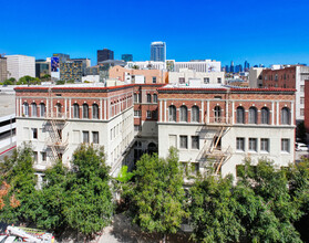 The Barclay Apartments in Los Angeles, CA - Foto de edificio - Building Photo