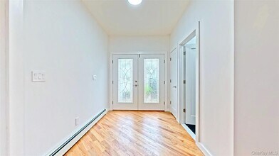 262 Tamerisk Ln in New Windsor, NY - Building Photo - Building Photo