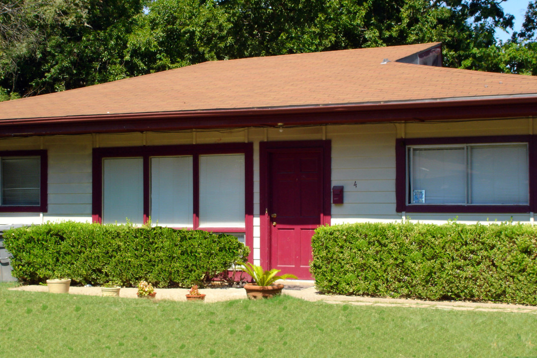 Fourplex in Austin, TX - Foto de edificio