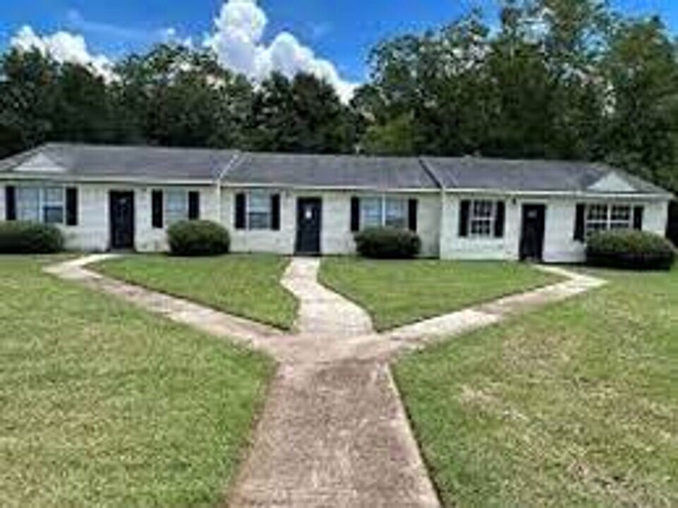 601 Green Gable Ct in Camilla, GA - Building Photo