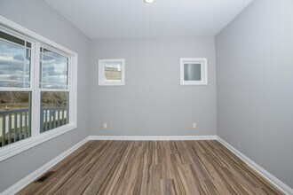 928 Camden Ct in Richmond, KY - Foto de edificio - Building Photo