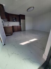920 SE 8th St in Hialeah, FL - Building Photo - Building Photo