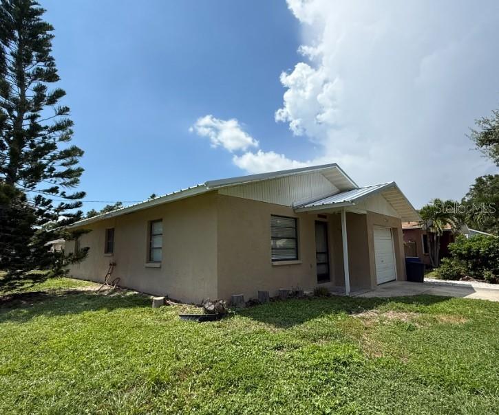 7750 Williams Ave in Sarasota, FL - Foto de edificio