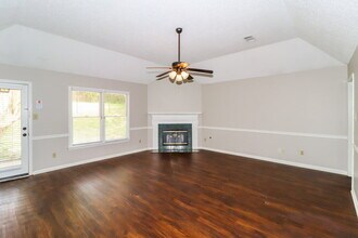 482 Sanga Cir W in Memphis, TN - Building Photo - Building Photo