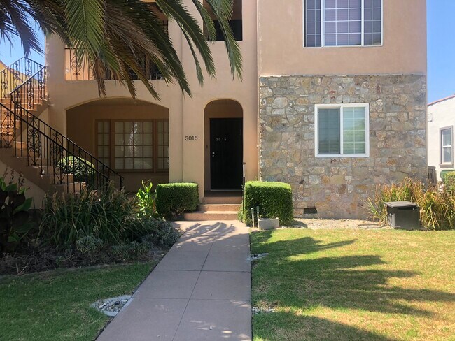 3015 11th Ave in Los Angeles, CA - Building Photo - Building Photo