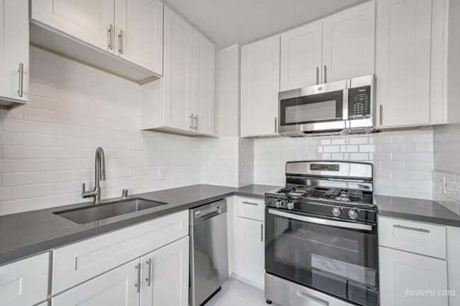 80 Terra Vista Ave in San Francisco, CA - Building Photo - Building Photo