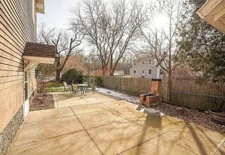 38 Ley St, Unit 38 ley st in Agawam, MA - Building Photo - Building Photo