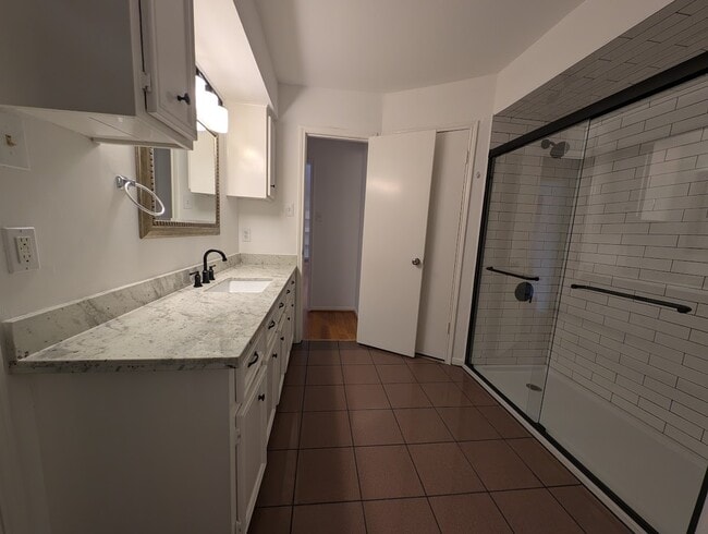 14106 Locke Ln