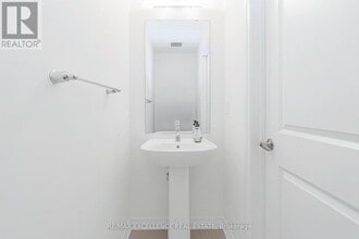 12 Hine Rd in Brantford, ON - Building Photo - Building Photo