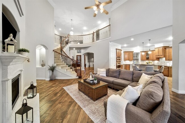 property at 5902 Royal Hill Ct