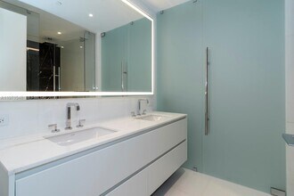 300 Biscayne Boulevard Way, Unit 5005 in Miami, FL - Foto de edificio - Building Photo