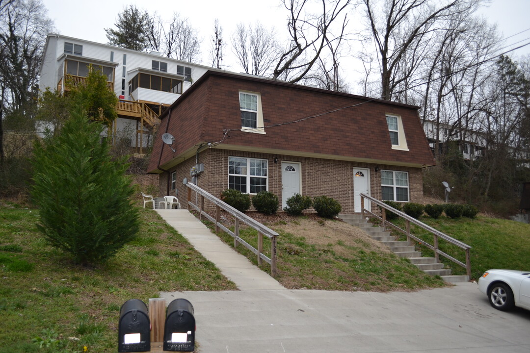 740 Marley Way in East Ridge, TN - Foto de edificio