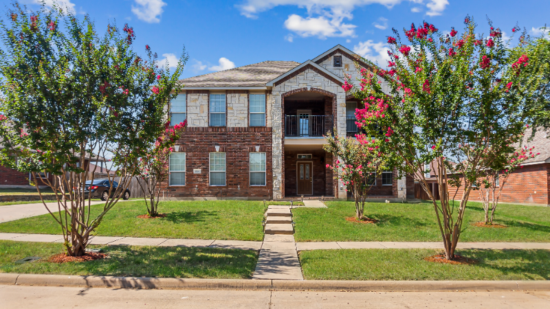 1739 Summerwood Ln in Cedar Hill, TX - Building Photo