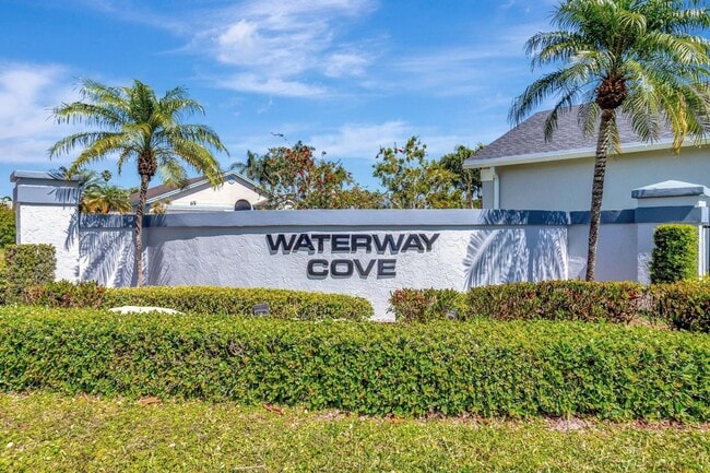 1439 Waterway Cove Dr in Wellington, FL - Building Photo - Building Photo