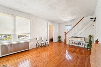 359 Bogert Ave in Ridgewood, NJ - Building Photo - Building Photo