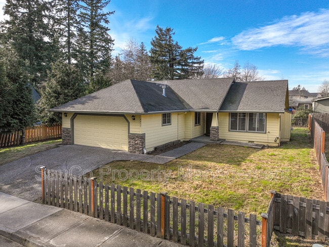 property at 4437 SE 125th Ave
