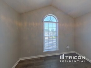 205 Buffington Dr in Union City, GA - Building Photo - Building Photo